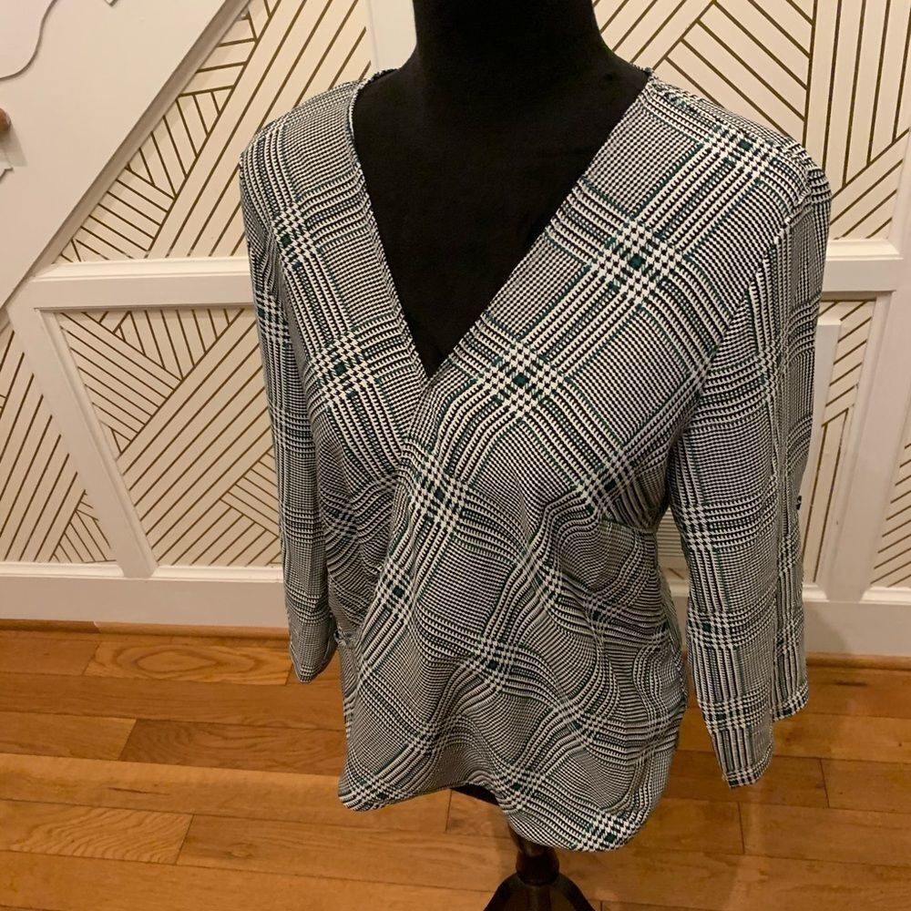 W5 Checkered Blouse - Picture 3 of 4